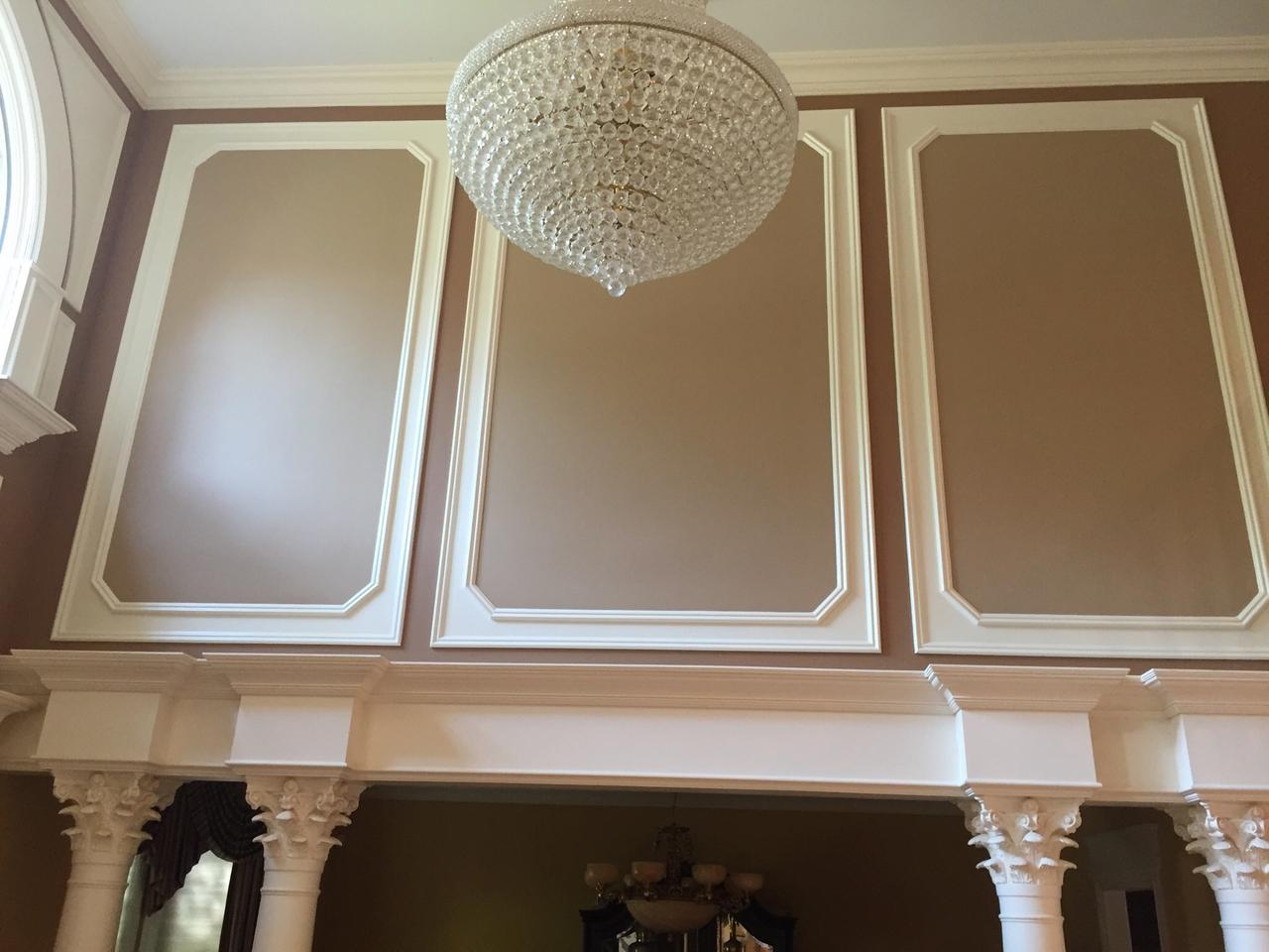 Wainscoting with tray ceiling detail